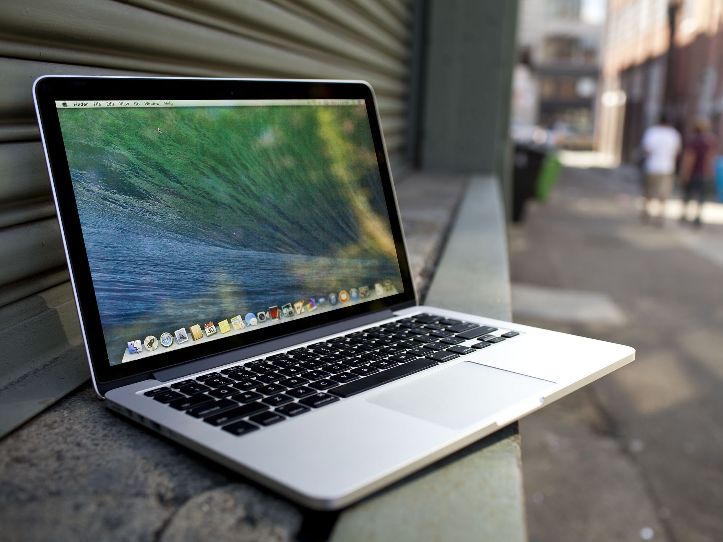 MacBook - vesta anti-glonț de la Apple MacBook - vesta anti-glonț de la Apple