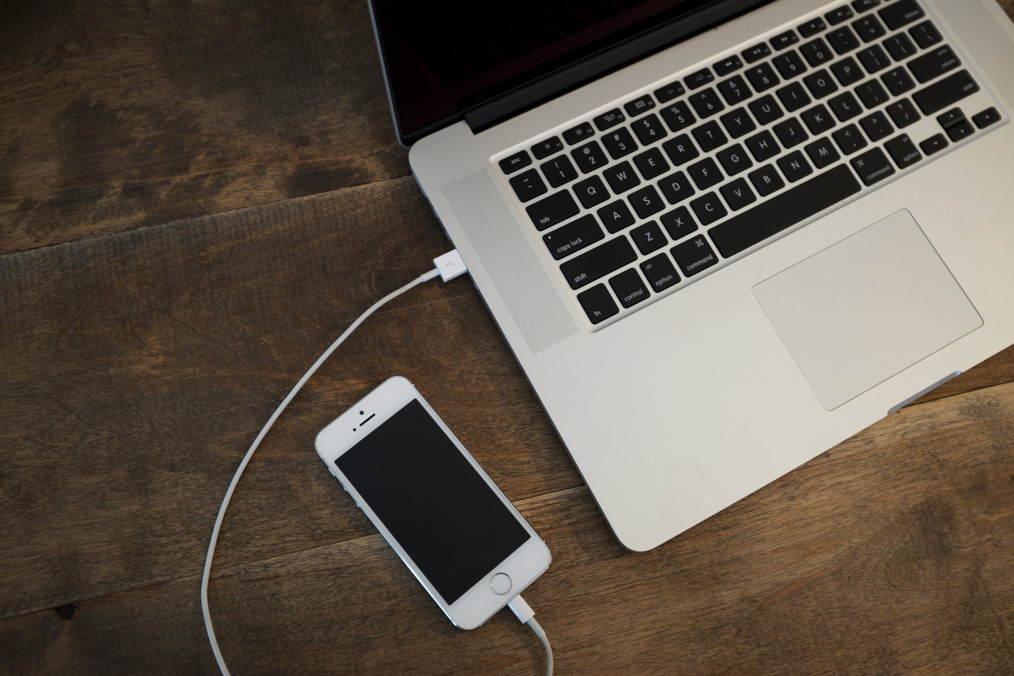 Cum să faci backup la iPhone și iPad Cum să faci backup la iPhone și iPad