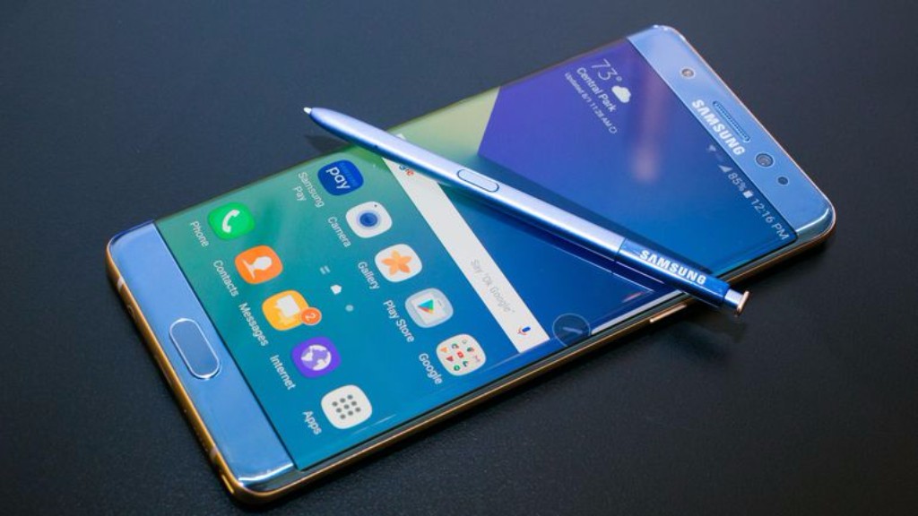 Samsung Galaxy Note 8 versus iPhone 8 Samsung Galaxy Note 8 versus iPhone 8