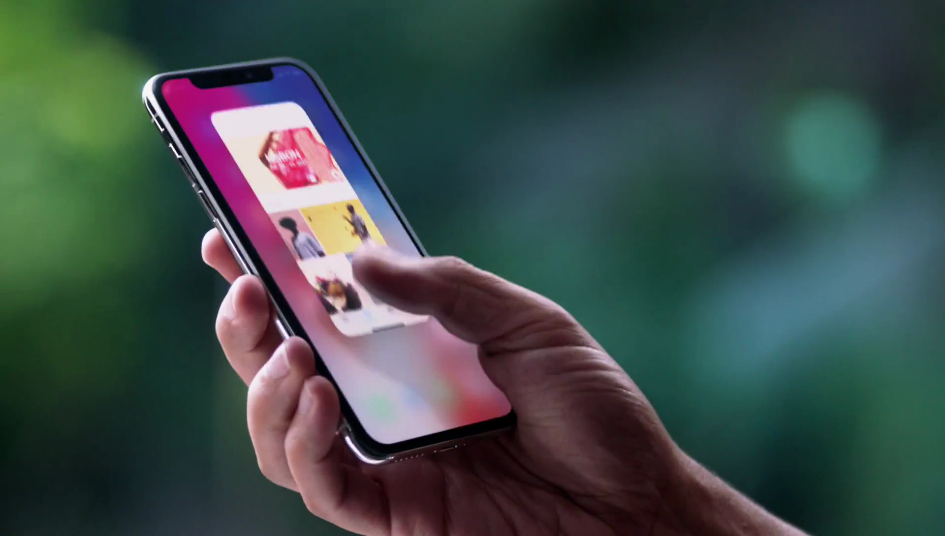 iPhone X – precomenzi peste așteptările celor de la Apple iPhone X – precomenzi peste așteptările celor de la Apple