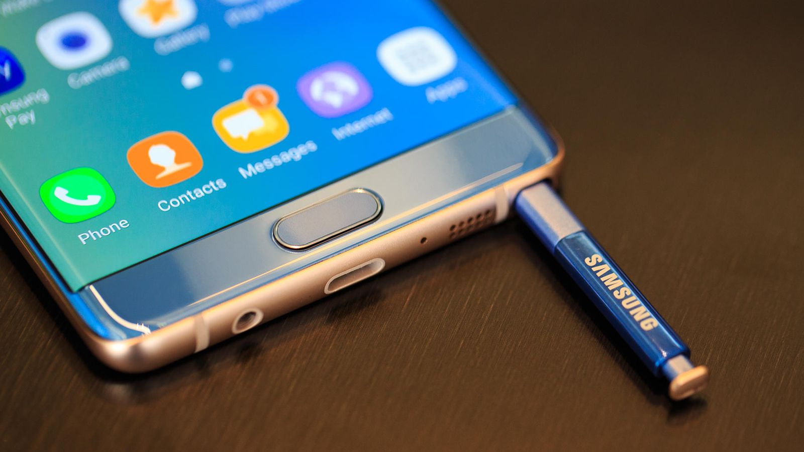 Samsung Galaxy Note 8 – câștigătorul „Flagship Smartphone of the Year” în India Samsung Galaxy Note 8 – câștigătorul „Flagship Smartphone of the Year” în India